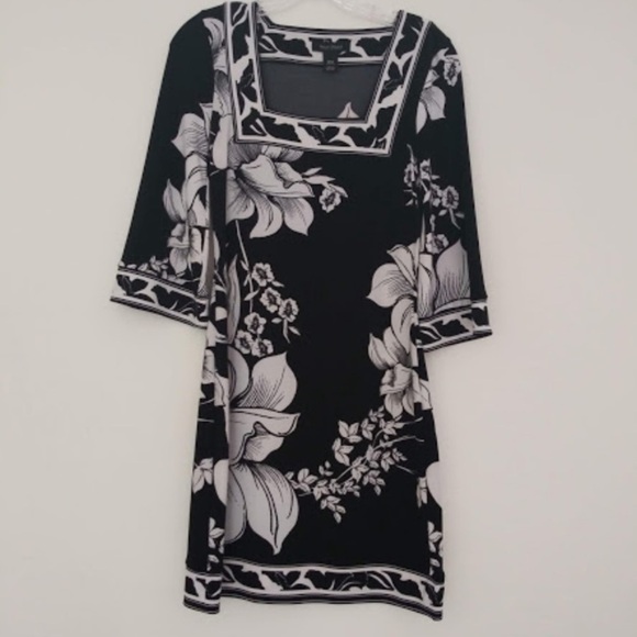 White House Black Market Dresses & Skirts - WHBM square neck dark floral print tunic dress bell sleeves